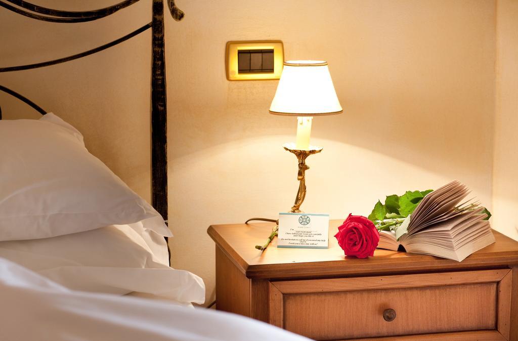 Hotel Villa Torre Antica Атена Лукана Стая снимка