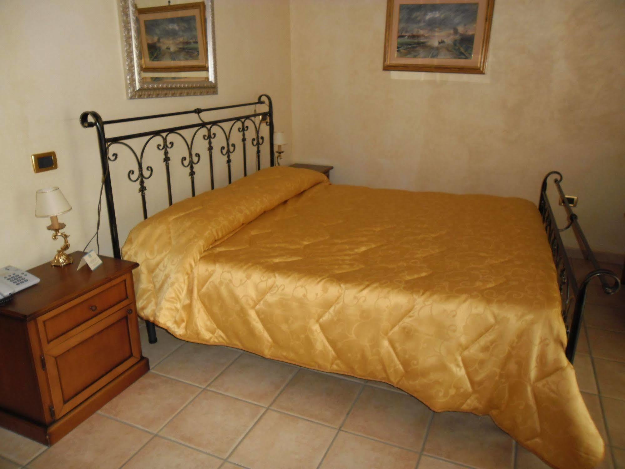 Hotel Villa Torre Antica Атена Лукана Екстериор снимка
